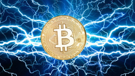 Bitcoin auf Blitzhintergrund